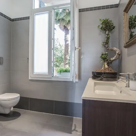 Erik Langer House 3*